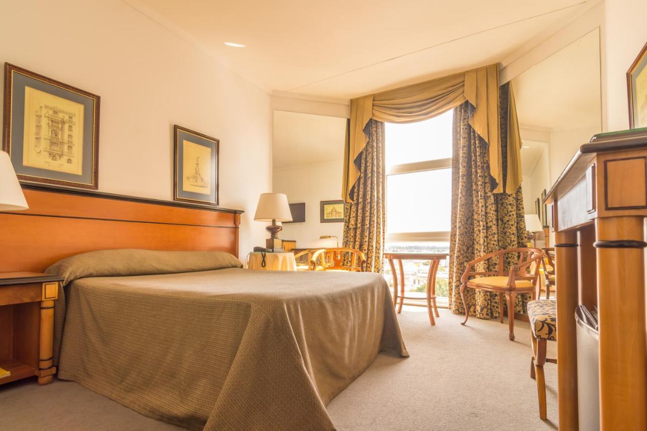 Hotel Libertador Tandil Eksteriør bilde